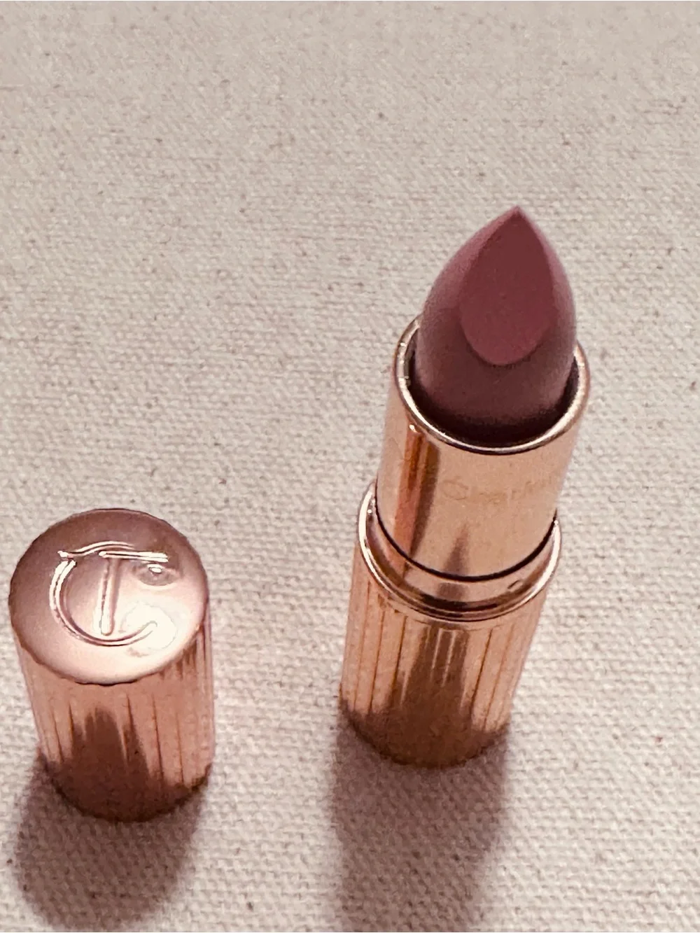Charlotte Tilbury | Charlotte Tilbury KISSING Satin Shine Pillow Talk Fair
